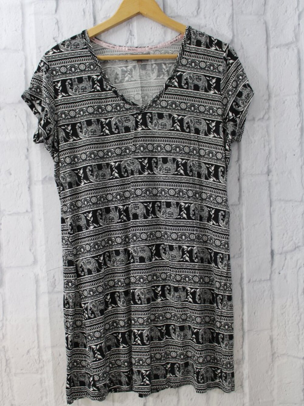 Daisy Fuentes Medium Black Elephant Fair Isle Shortsleeve Summer Nightgown